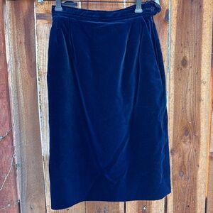 Yves St. Laurent NWT size 6 Blue velvet skirt